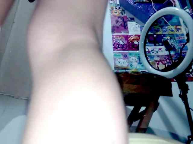 PetiteIvoryqueens webcam