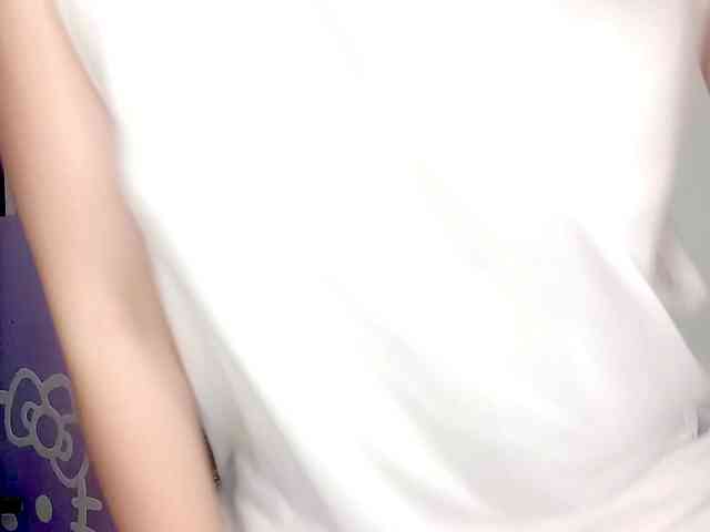 PetiteIvoryqueens webcam