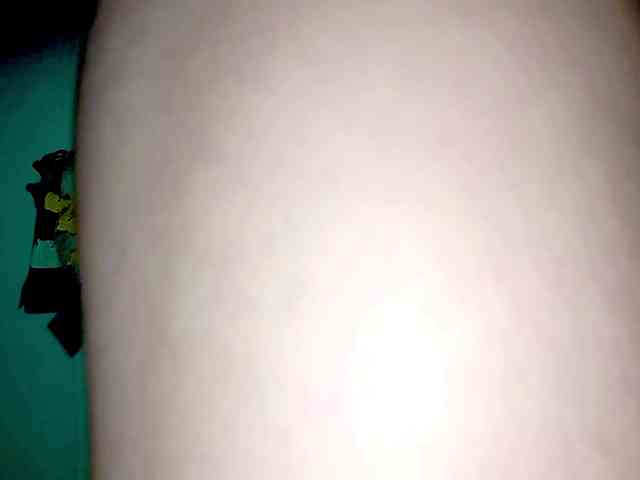 PetiteIvoryqueens webcam
