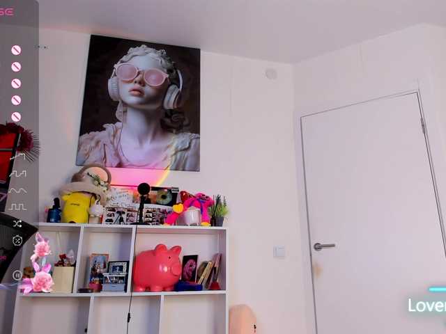 Evalore's BongaCams show and profile