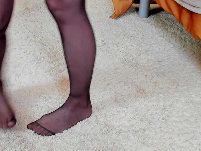PantyhoseLegs_Ann