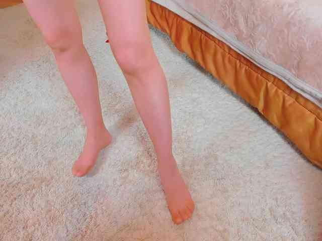 PantyhoseLegs_Ann