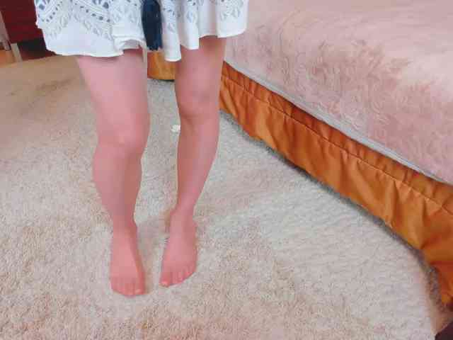 PantyhoseLegs_Ann