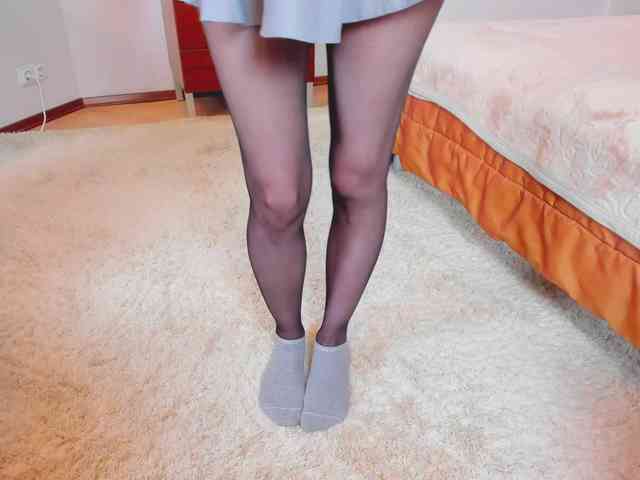 PantyhoseLegs_Ann