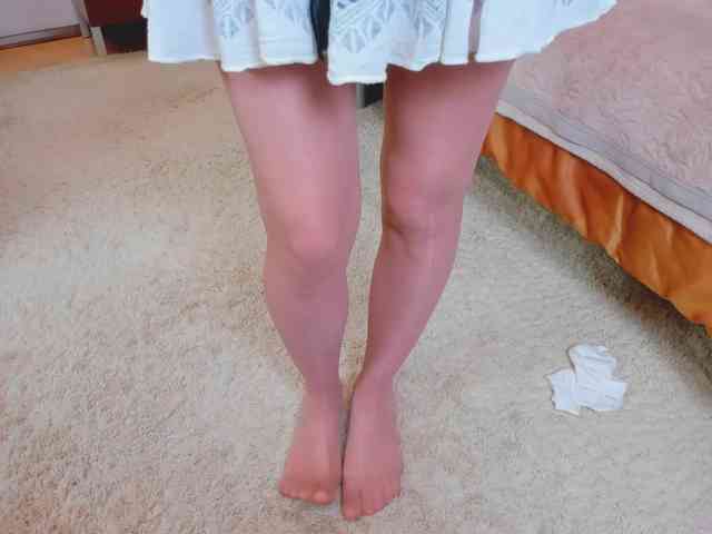 PantyhoseLegs_Ann