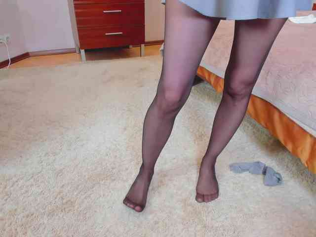 PantyhoseLegs_Ann