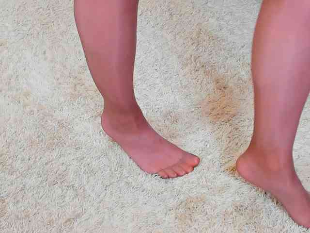 PantyhoseLegs_Ann