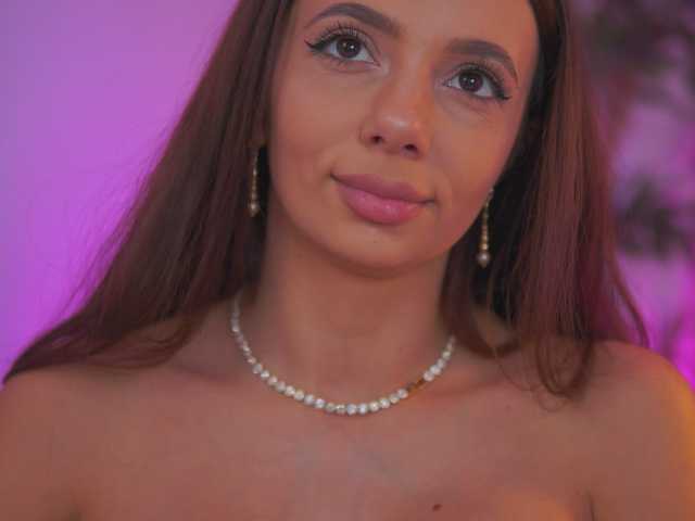 AishaBee live cam on BongaCams