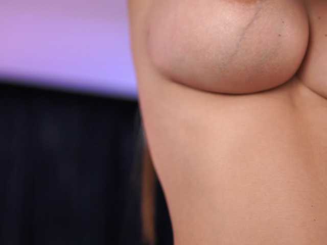 AishaBee live cam on BongaCams