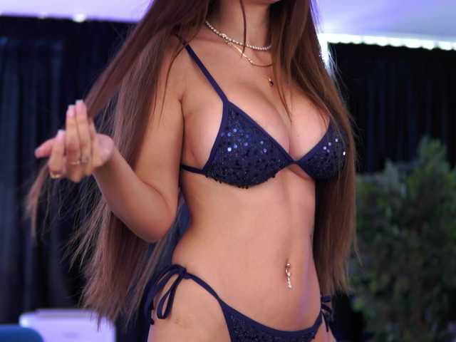 AishaBee live cam on BongaCams