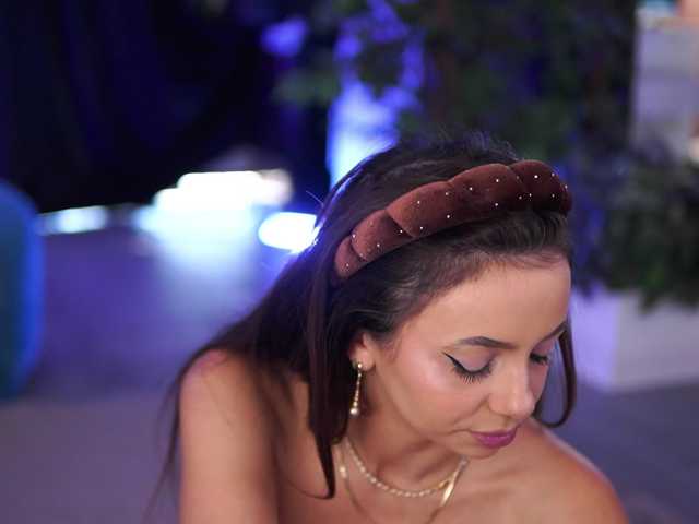 AishaBee live cam on BongaCams