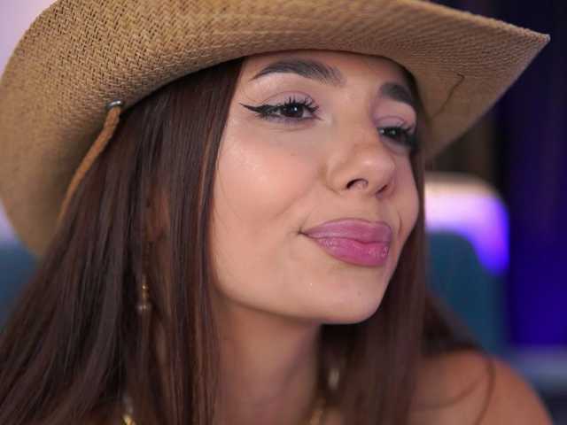 AishaBee