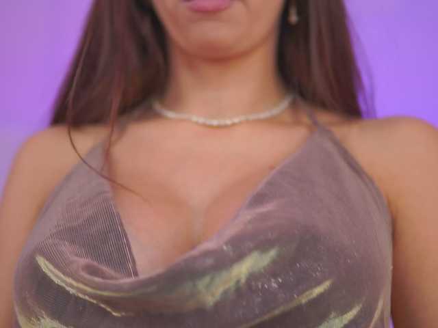 AishaBee live cam on BongaCams