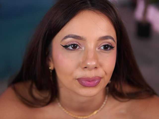AishaBee live cam on BongaCams