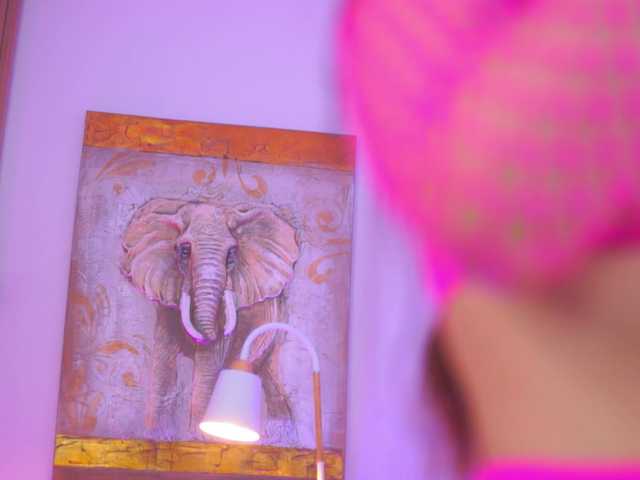 AishaBee live cam on BongaCams