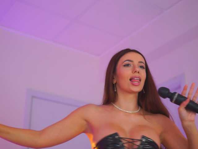 AishaBee live cam on BongaCams