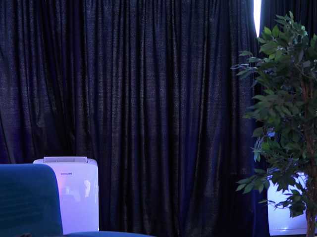 AishaBee live cam on BongaCams