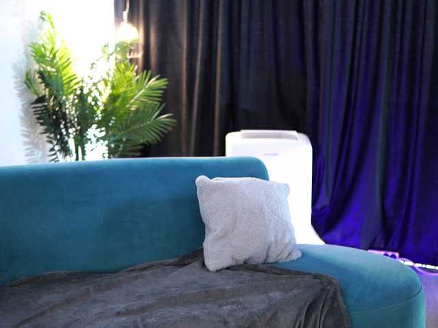 AishaBee live cam on BongaCams