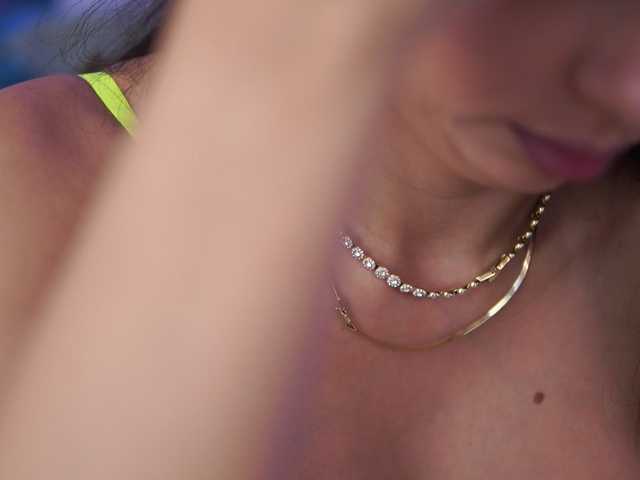 AishaBee live cam on BongaCams