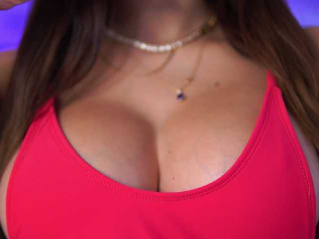 AishaBee live cam on BongaCams