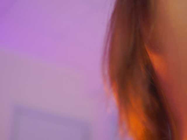 AishaBee webcam