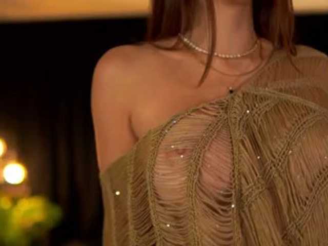 AishaBee live cam on BongaCams