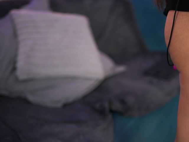 AishaBee live cam on BongaCams