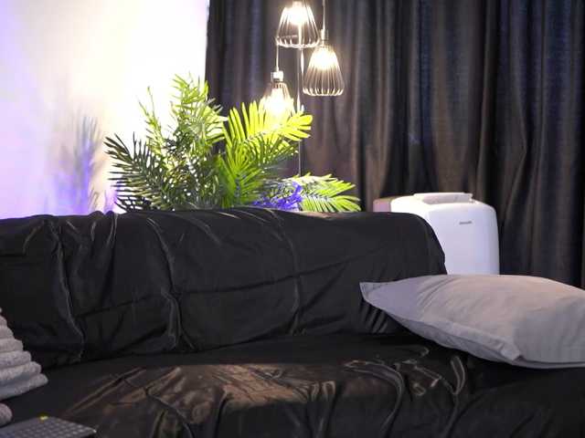 AishaBee live cam on BongaCams
