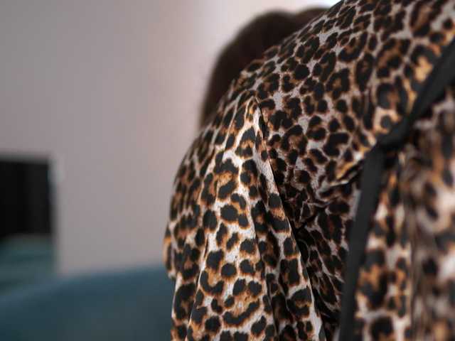 AishaBee webcam