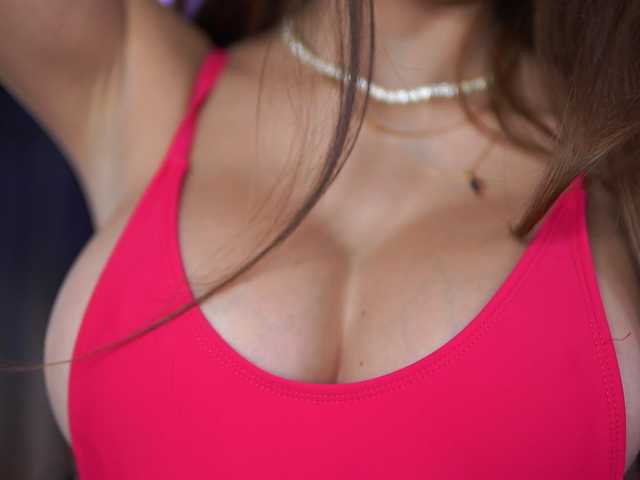 AishaBee live cam on BongaCams