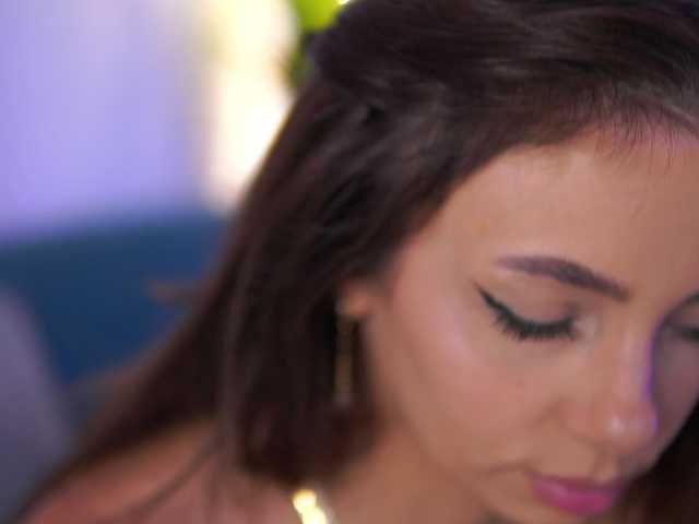 AishaBee live cam on BongaCams