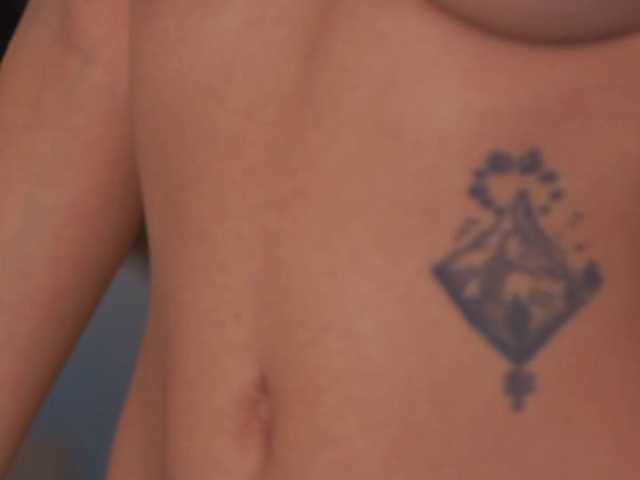 AishaBee live cam on BongaCams
