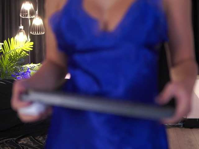 AishaBee live cam on BongaCams