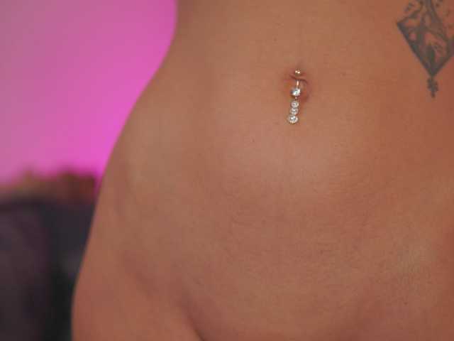 AishaBee live cam on BongaCams