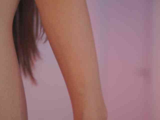 AishaBee webcam