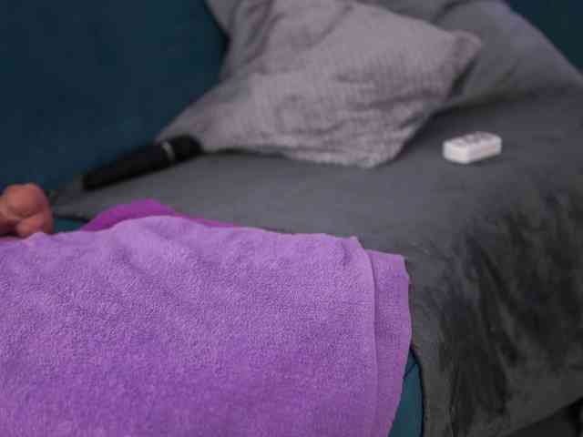 AishaBee webcam