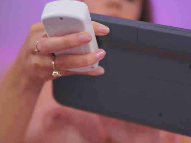 AishaBee webcam