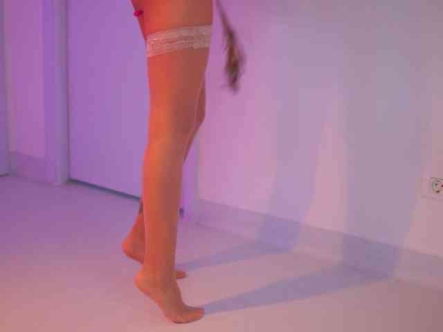 AishaBee webcam