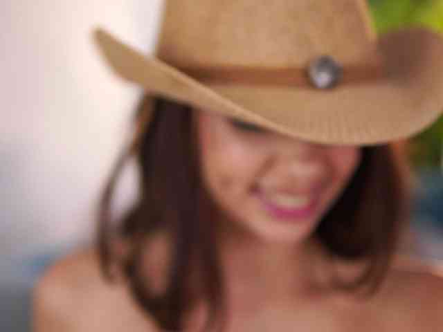 AishaBee webcam