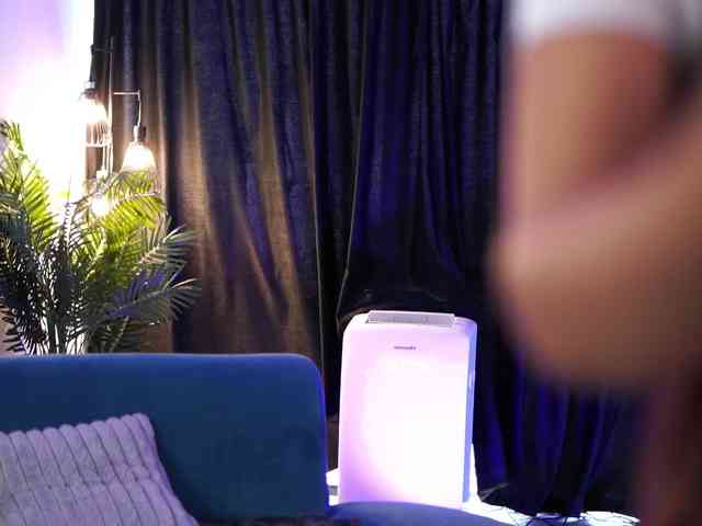 AishaBee Live Webcam on BongaCams