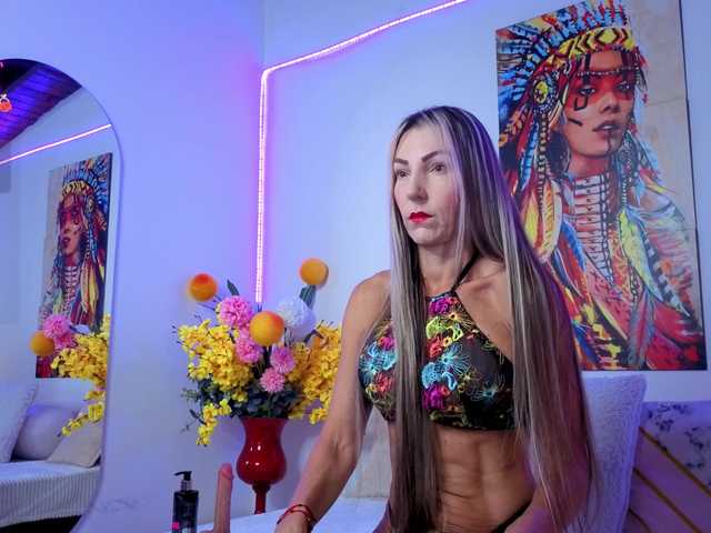 Misskarla live cam on BongaCams