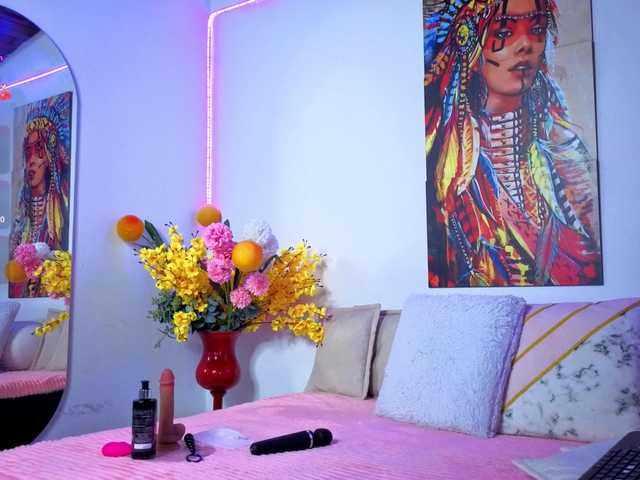 Misskarla live cam on BongaCams