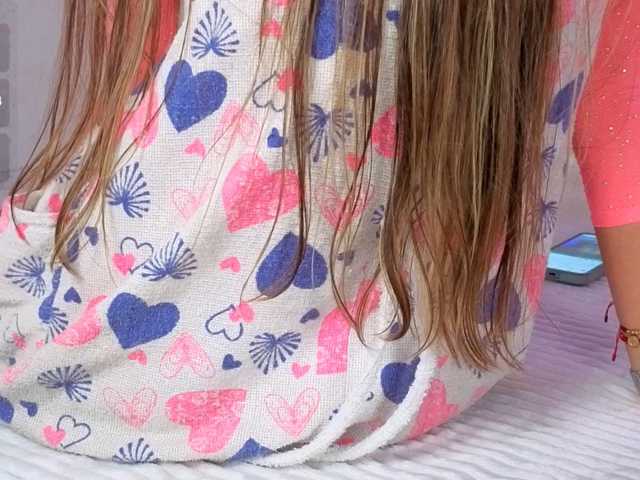 Misskarla live cam on BongaCams