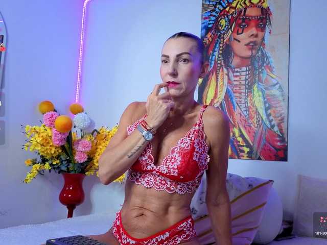 Misskarla live cam on BongaCams