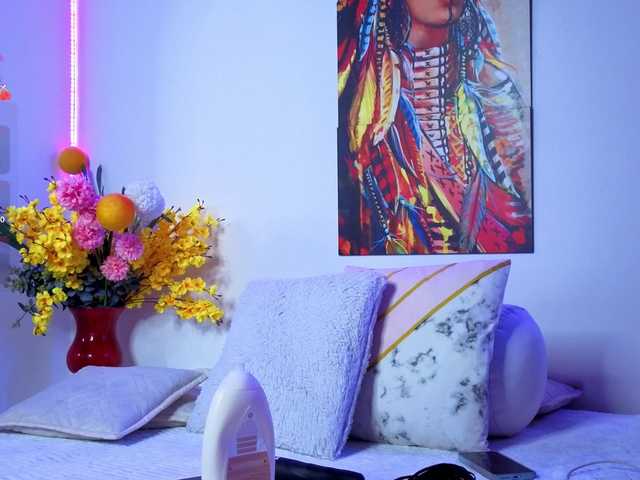 Misskarla live cam on BongaCams