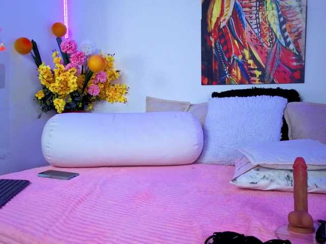Misskarla live cam on BongaCams
