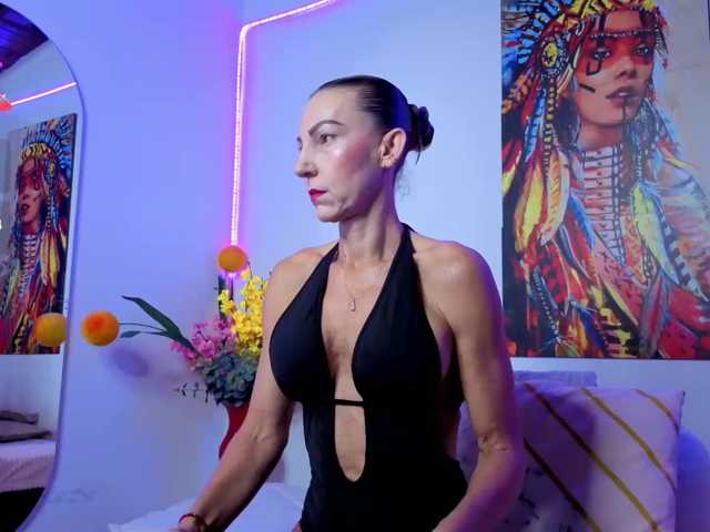 Misskarla live cam on BongaCams