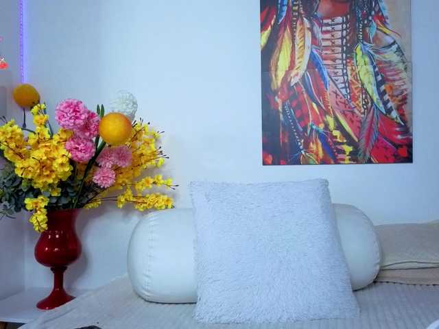 Misskarla live cam on BongaCams