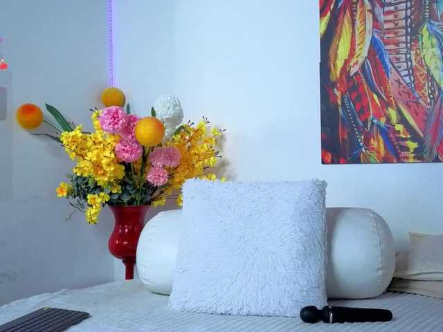 Misskarla live cam on BongaCams