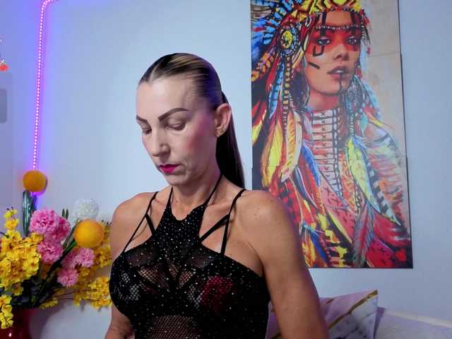 Misskarla live cam on BongaCams